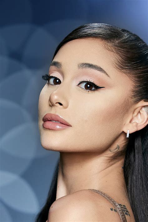 Ariana Grande's Classic French Manicure Is Truly Timeless 